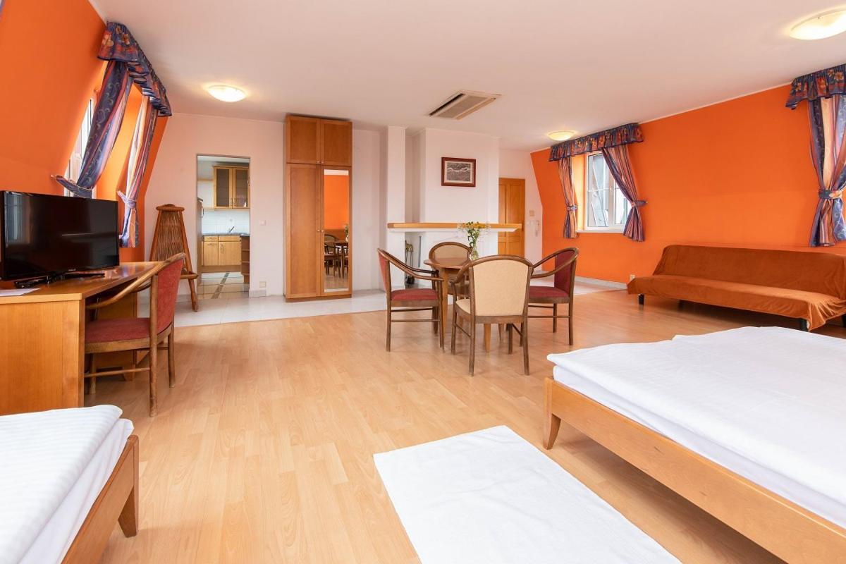 Hotel Kastiel Agatka Chorvatsky Grob Exterior foto