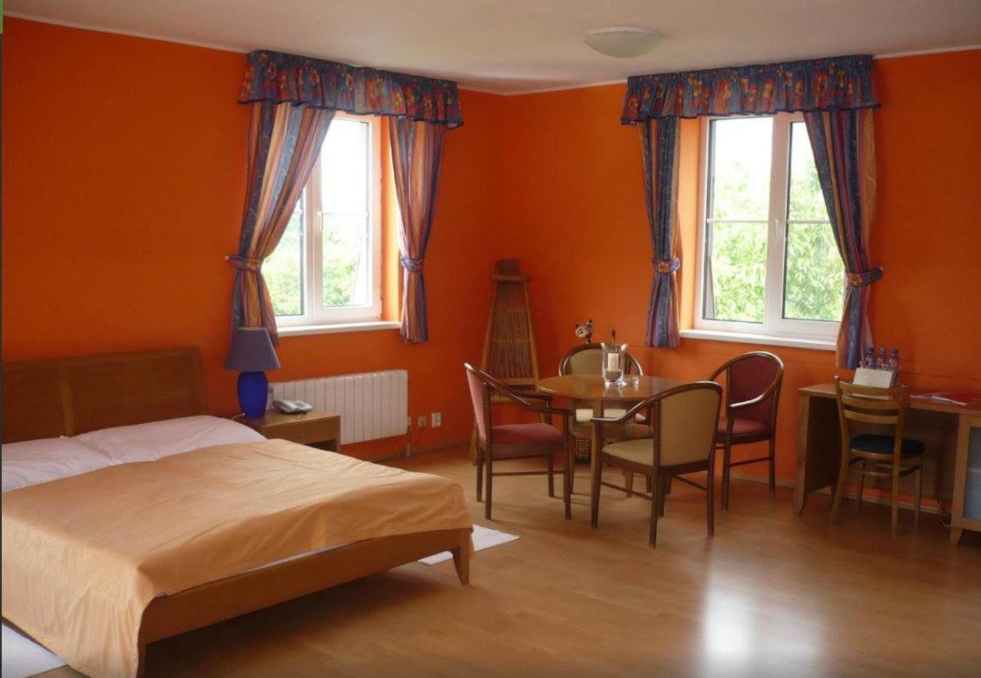 Hotel Kastiel Agatka Chorvatsky Grob Exterior foto